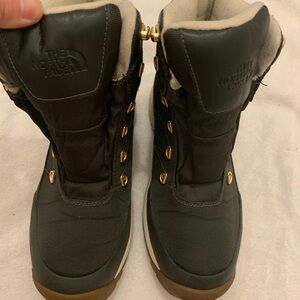The North Face Womens Winter Boots size 9
